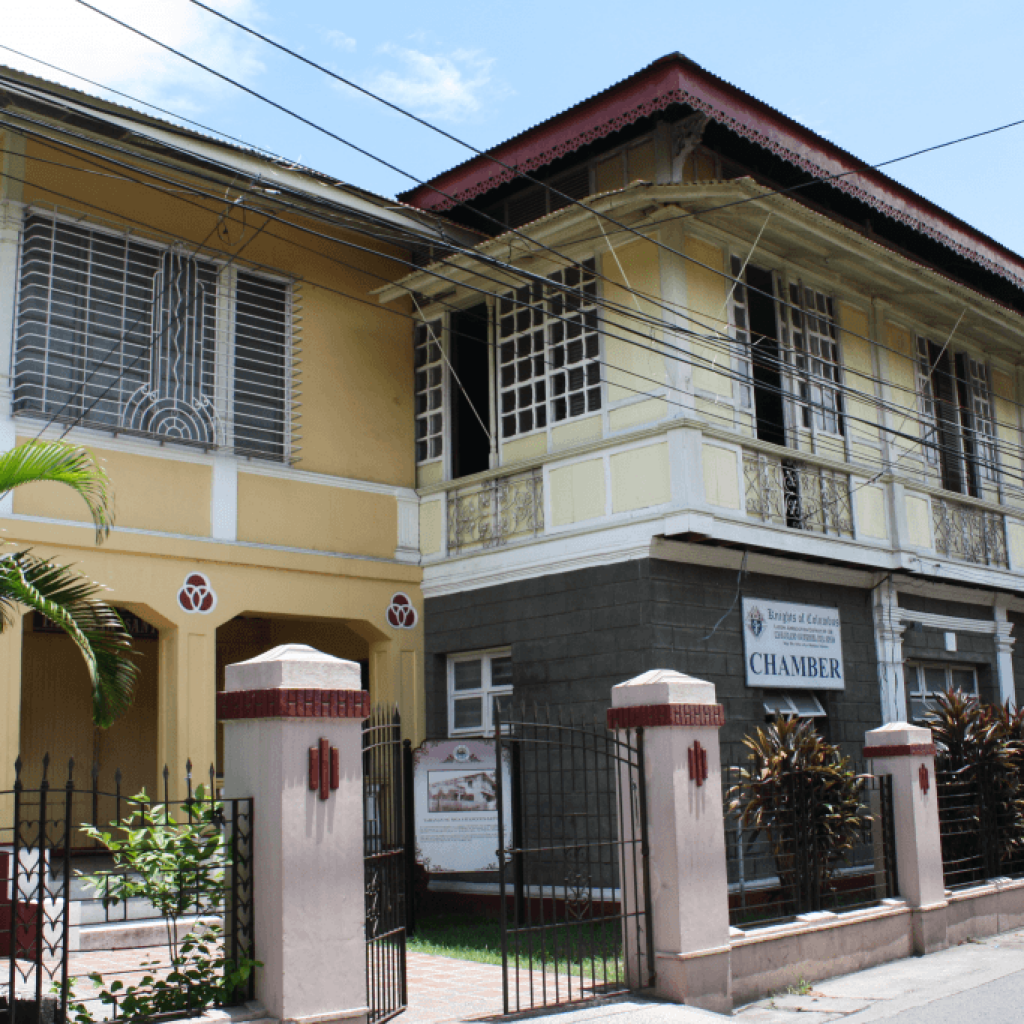 The Kamestizuhan District showcases historic homes such as the Uitangcoy Ancestral House.