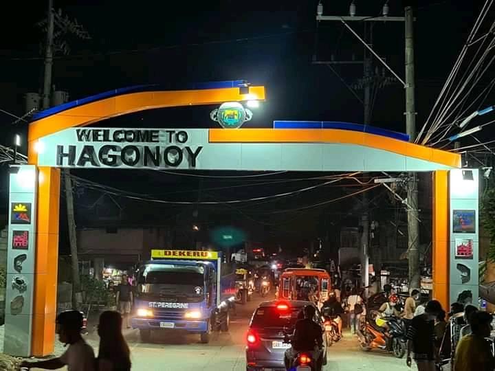 Mayor's Name Removed From New Hagonoy Welcome Arch 1