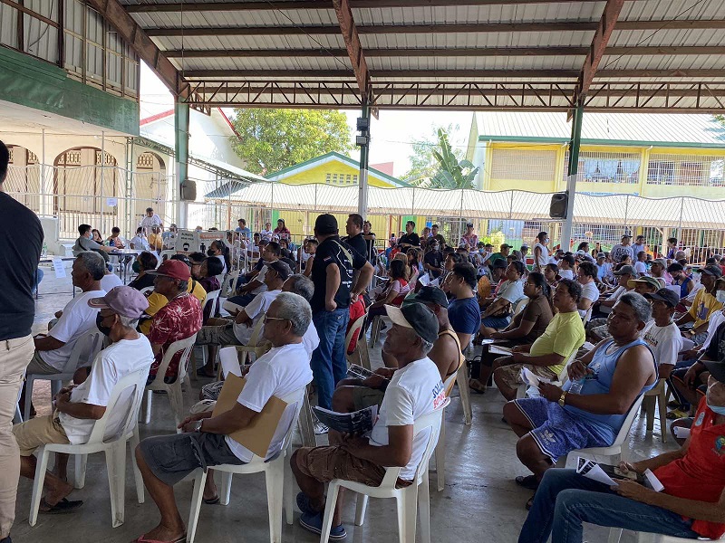 2,000 mangingisda sa Cavite, nabigyan ng cash aid ng SMC 2 Mangingisda